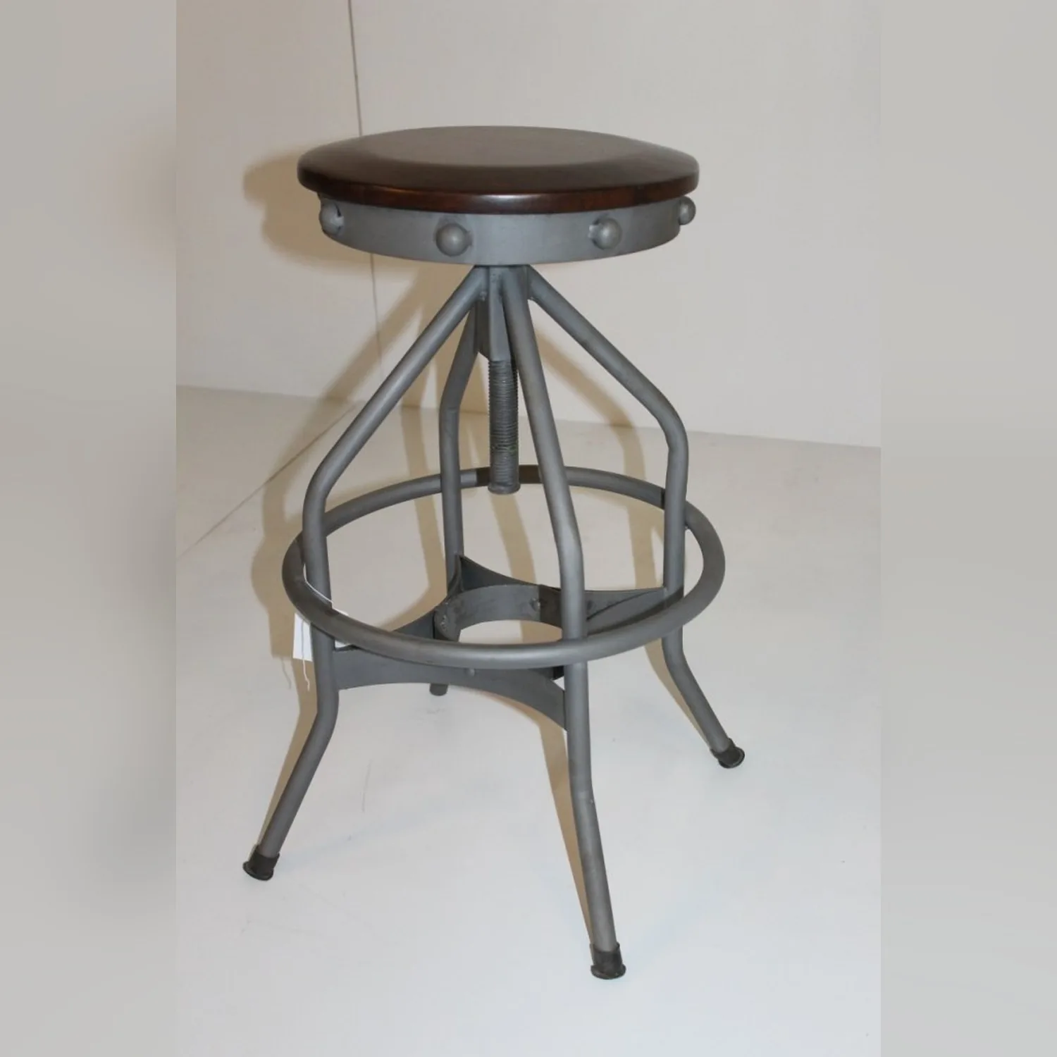 Pawan Stool (2042)