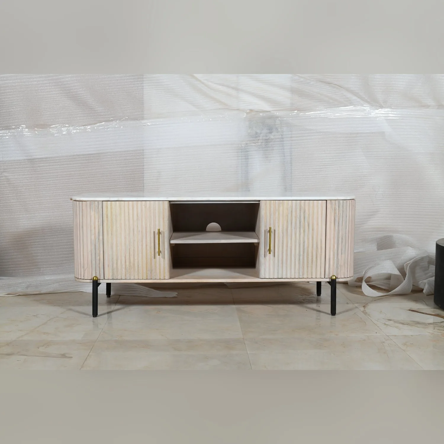 Reed TV Unit